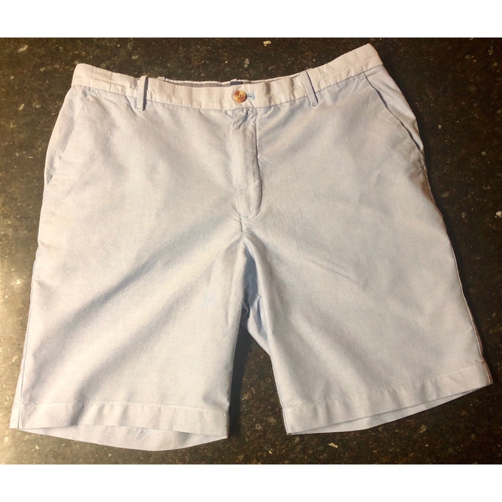 Men’s Izod Light Blue Shorts Size: 38